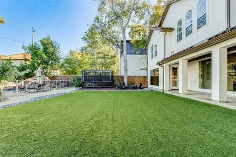 5410 Valerie Street Bellaire TX 77401
