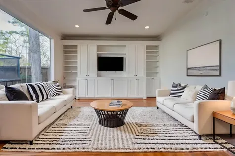 5410 Valerie Street Bellaire TX 77401