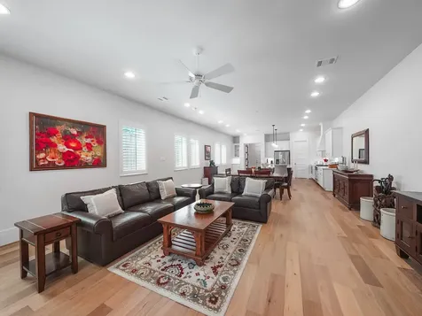 812 E 24th Street Houston TX 77009