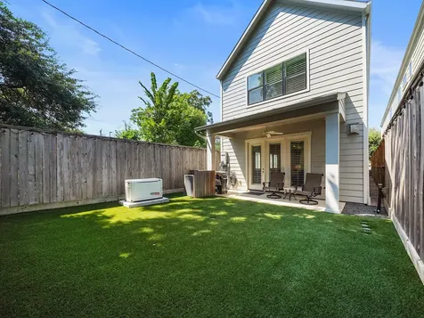 812 E 24th Street Houston TX 77009