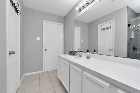 5822 Santa Bernadetta Houston TX 77017