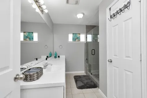 5822 Santa Bernadetta Houston TX 77017