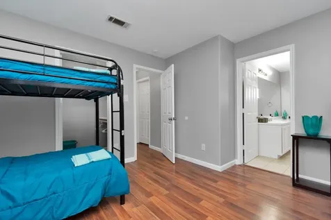 5822 Santa Bernadetta Houston TX 77017