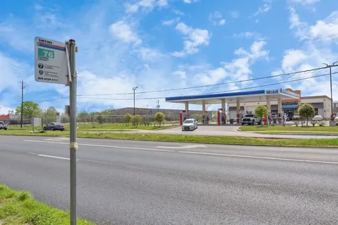 5822 Santa Bernadetta Houston TX 77017