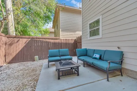 5822 Santa Bernadetta Houston TX 77017