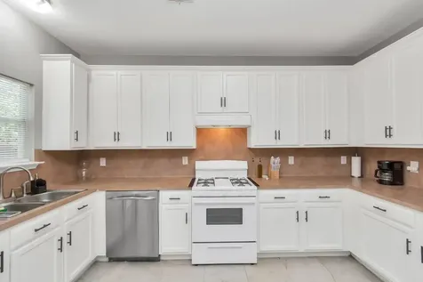 5822 Santa Bernadetta Houston TX 77017