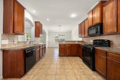 3012 Kings Isle Lane Dickinson TX 77539
