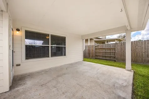 3012 Kings Isle Lane Dickinson TX 77539