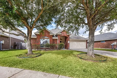 3012 Kings Isle Lane Dickinson TX 77539