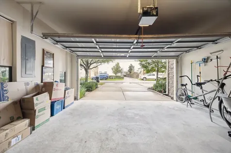 1110 W 25th Street Houston TX 77008