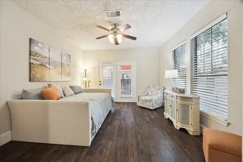 1110 W 25th Street Houston TX 77008
