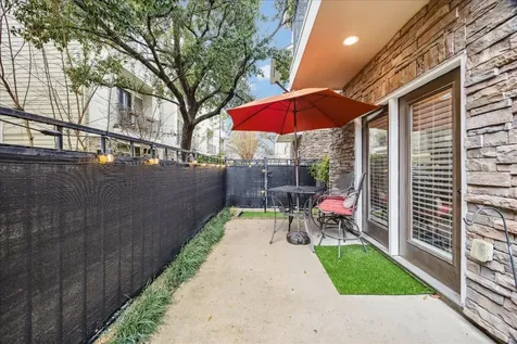 1110 W 25th Street Houston TX 77008