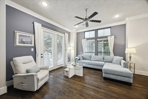 1110 W 25th Street Houston TX 77008