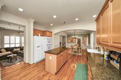825 Rosine Street Houston TX 77019