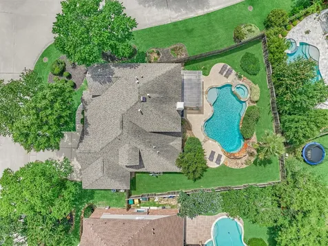 30 Rowan Tree Place The Woodlands TX 77384