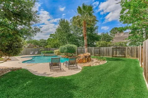 30 Rowan Tree Place The Woodlands TX 77384