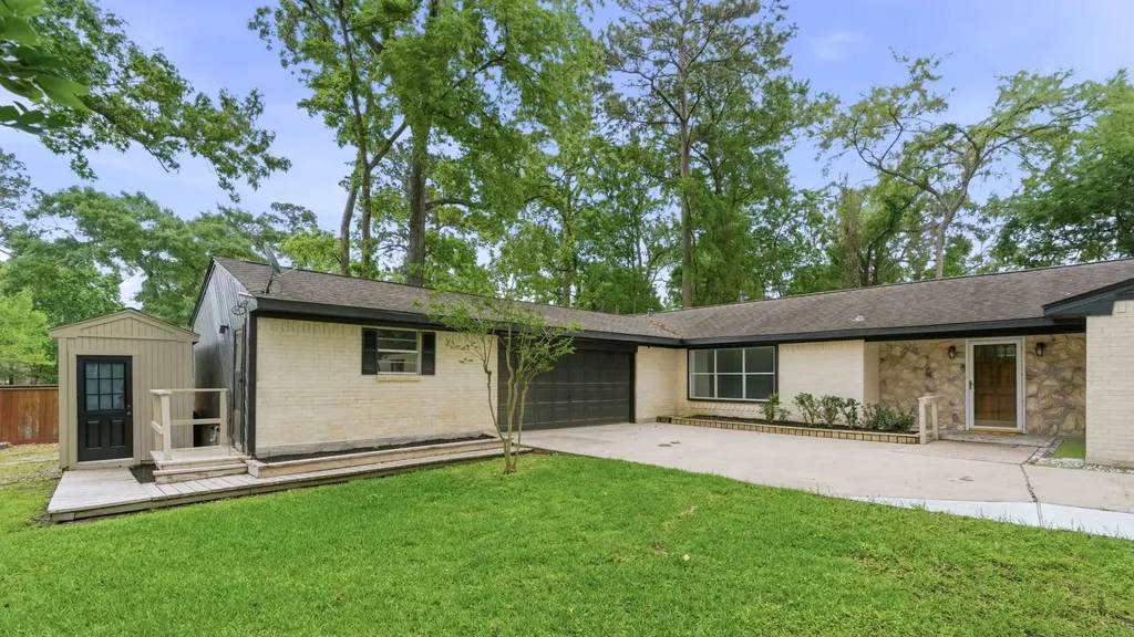 254 Springs Edge Drive Montgomery TX 77356