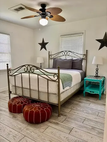 1911 Tabor Street Houston TX 77009