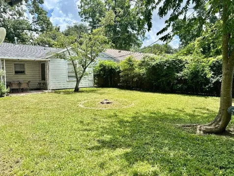 1911 Tabor Street Houston TX 77009