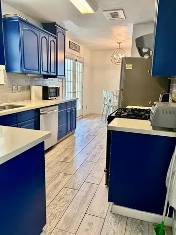 1911 Tabor Street Houston TX 77009
