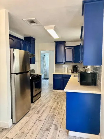 1911 Tabor Street Houston TX 77009