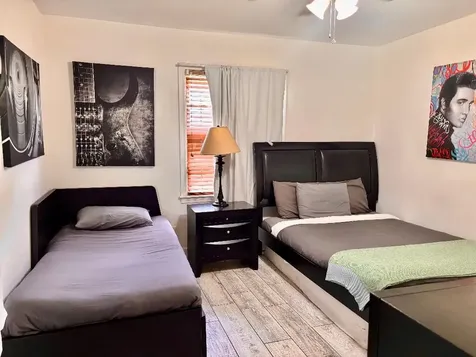 1911 Tabor Street Houston TX 77009