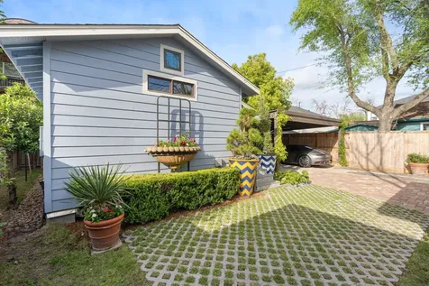 1116 Nadine Street Houston TX 77009