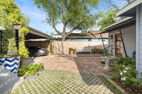 1116 Nadine Street Houston TX 77009