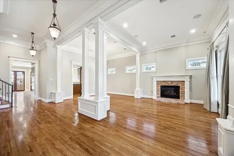 1213 Ashland Street Houston TX 77008