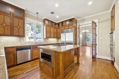1213 Ashland Street Houston TX 77008