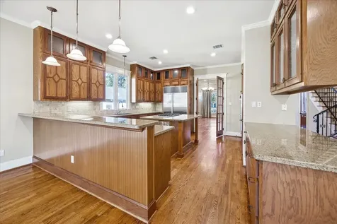 1213 Ashland Street Houston TX 77008