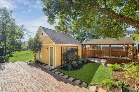 1213 Ashland Street Houston TX 77008