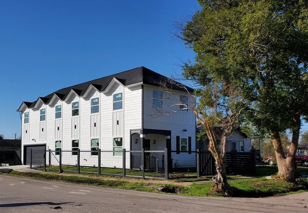 2615 Campbell Street Houston TX 77026