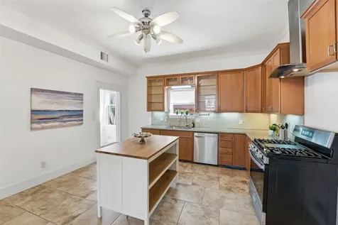 1902 Driscoll Street Houston TX 77019