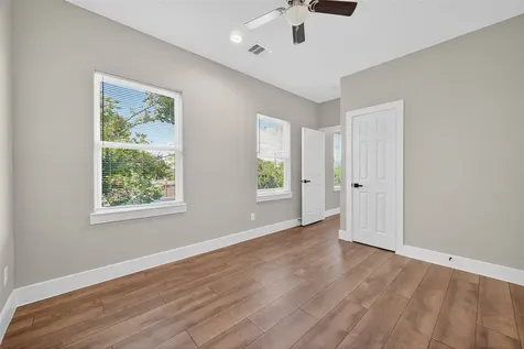 2109 Marnel Road F Houston TX 77055