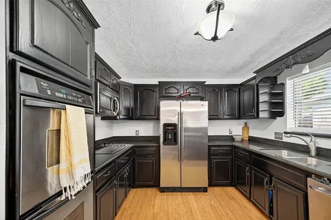 4407 Yosemite Drive Pasadena TX 77504
