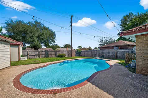 4407 Yosemite Drive Pasadena TX 77504