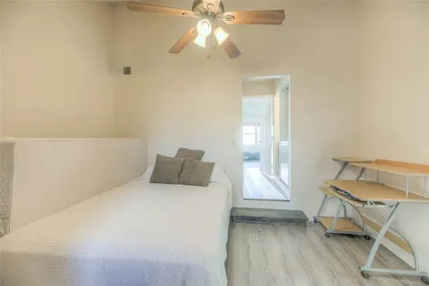445 Carolcrest Lane 323 Livingston TX 77351