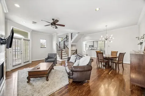 5610 Kiam Street F Houston TX 77007