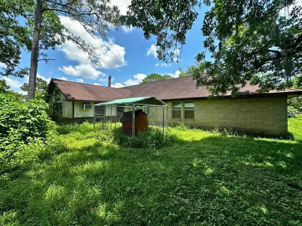 1225 County Road 878b Sweeny TX 77480
