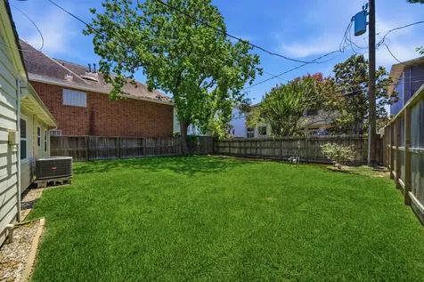 4403 Cynthia Street Bellaire TX 77401