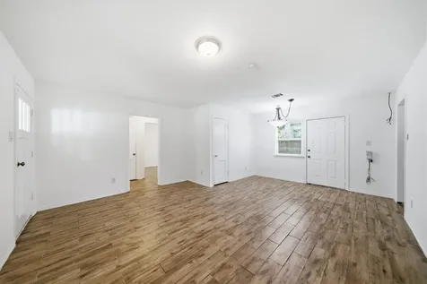 4403 Cynthia Street Bellaire TX 77401