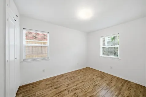 4403 Cynthia Street Bellaire TX 77401