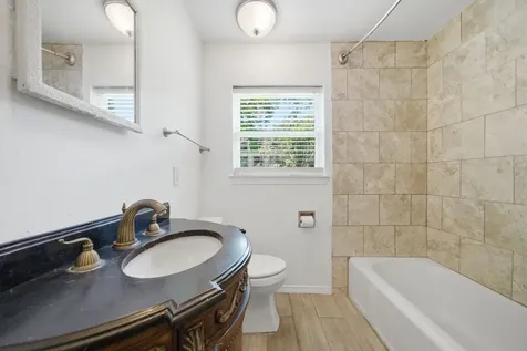4403 Cynthia Street Bellaire TX 77401