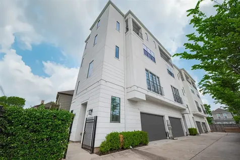 4318 E Center Street Houston TX 77007