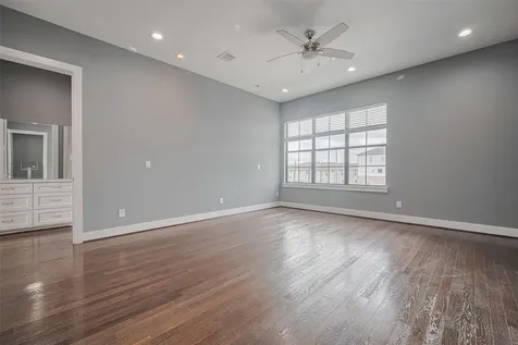 4318 E Center Street Houston TX 77007