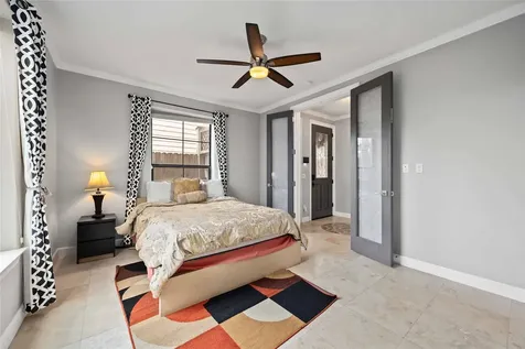 328 Bomar Street Houston TX 77006