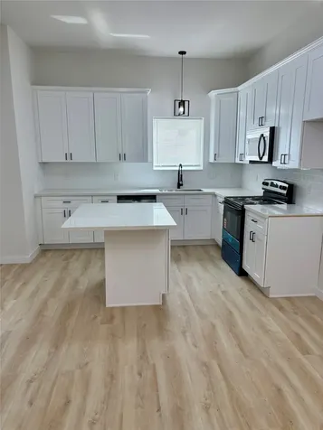 9711 Pelsey A-b Street A Houston TX 77029