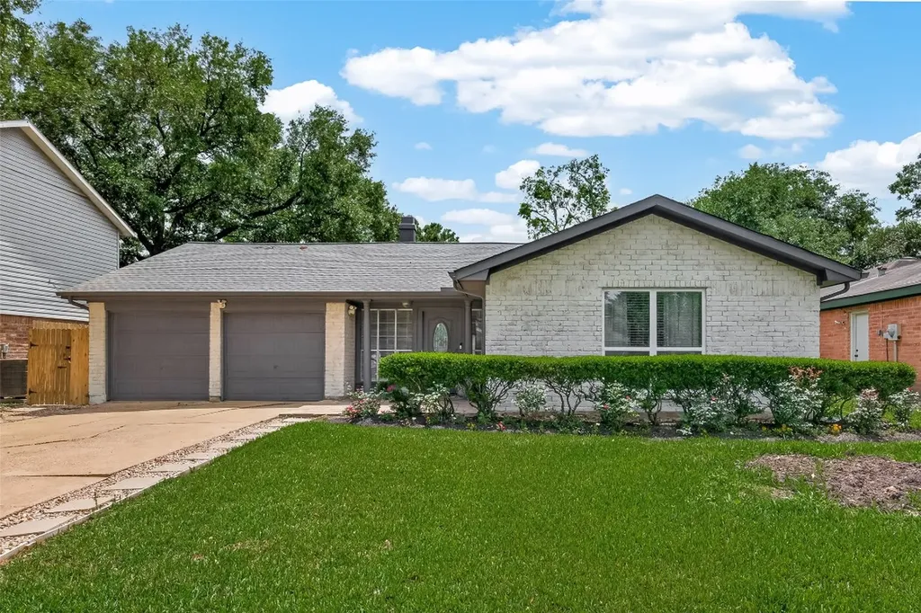 2307 Clearbrook Drive Missouri City TX 77489