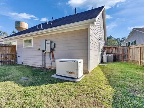 257 N Lynx Trail Montgomery TX 77316